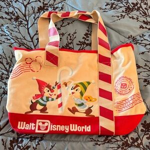 NWOT Walt Disney World Chip and Dale Christmas Zippered Tote Bag